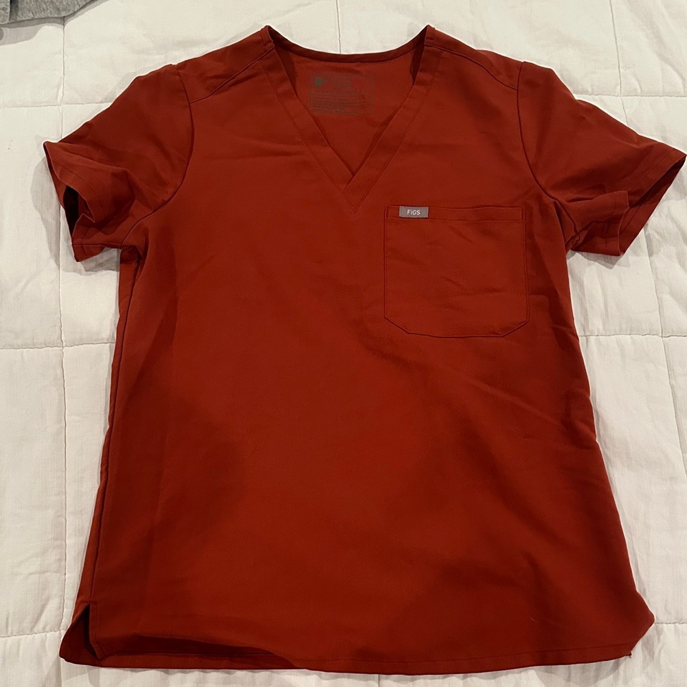 Figs Men's Deep Red V-Neck Tee